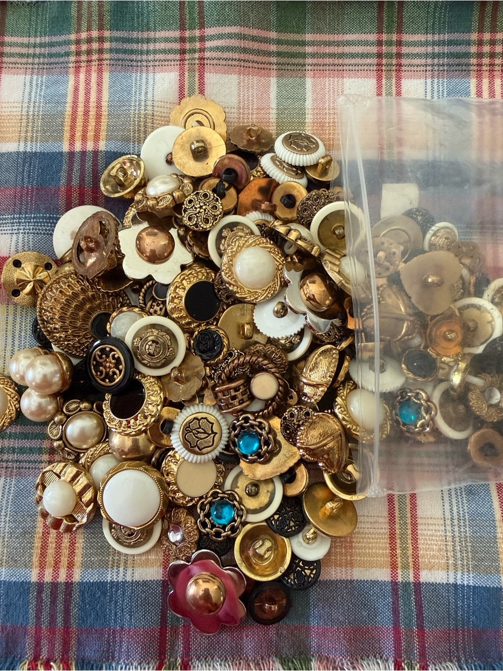 Dress It Up Fancy Button Value Pack Mix of Vintage Gold-Tone and Pearly Buttons